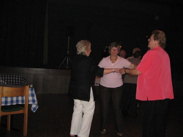 Wegscheid - wir wagen ein Taenzchen .JPG